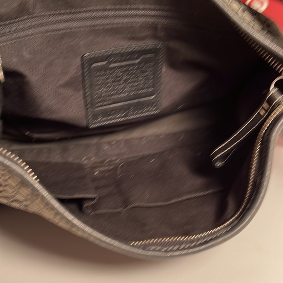 Gently used Coach Shoulder Bag in Dark Blue - Picture 4 of 5